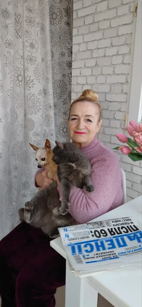 Врач с газетой На пенсии