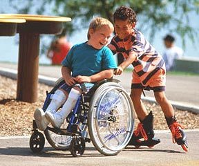 Какую помощь заплатят детям-инвалидам?