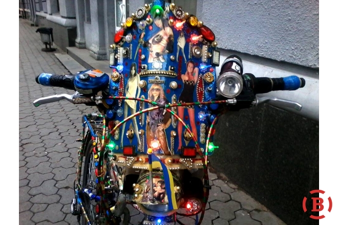 Полтавский пенсионер сделал тюнинг своего велосипеда (ВИДЕО)