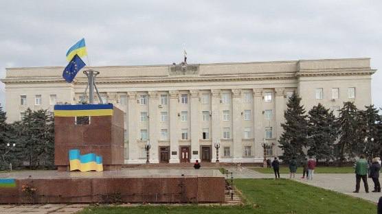 Силы обороны Украины освобождают Херсон:  украинские флаги снова реют над городом