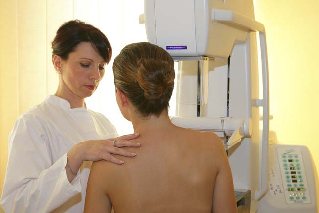 Маммологи обследуют бесплатно