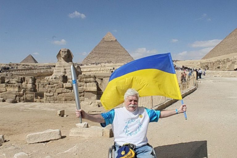 История украинца, который объездил весь мир на инвалидной коляске