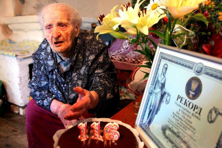 Самой пожилой украинке исполнилось 116 лет (ФОТО)