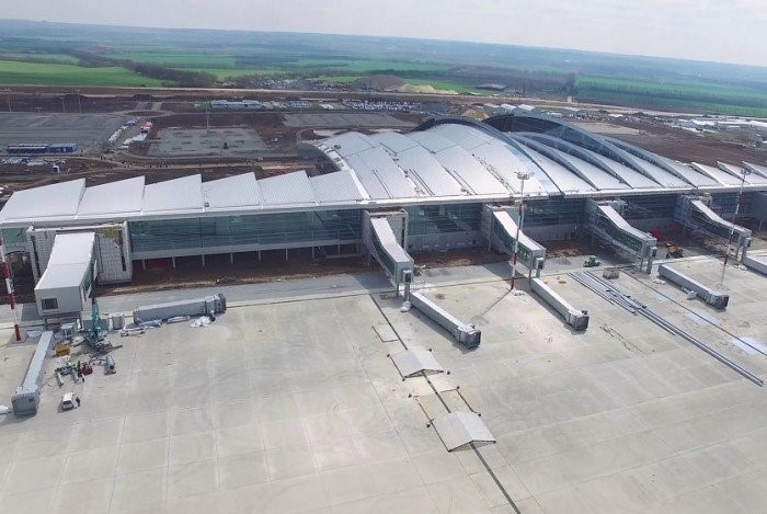 Мининфраструктуры начало строительство нового аэропорта между Днепром и Запорожьем – Омелян