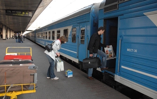 «Укрзалізниця» назначила дополнительные поезда на Троицу