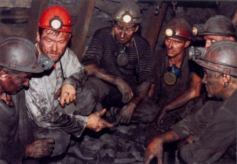 В России пенсионеры-шахтеры будут получать бесплатный уголь