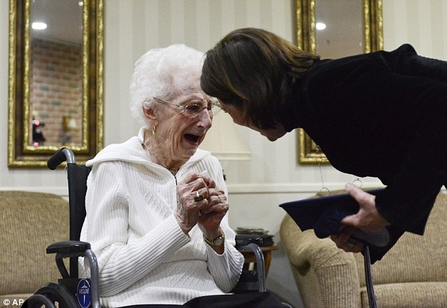 Американка закончила школу в 97 лет