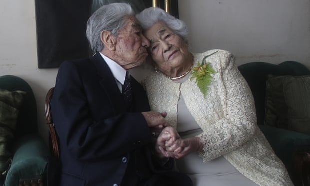 Самой пожилой в мире стала супружеская пара из Эквадора