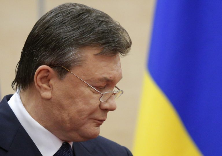 Янукович не суд не едет, но готов рассекретить место жительства
