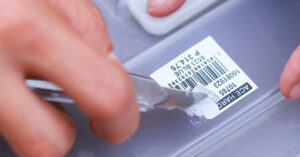 удаляем клей