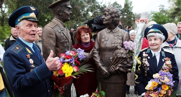 В Украине появился первый памятник ветеранам (ФОТО)