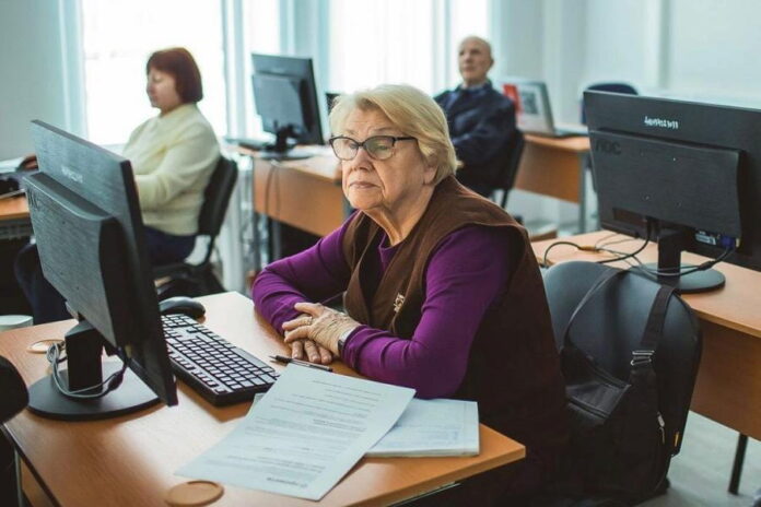Работающие пенсионеры