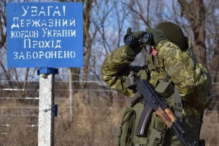 Залишатися в Україні чи їхати – що радить штучний інтелект