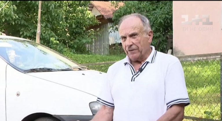 Пенсионер не может растаможить авто, потому что отказался дать взятку