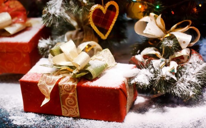 Какие подарки дарят под Новый год в разных странах