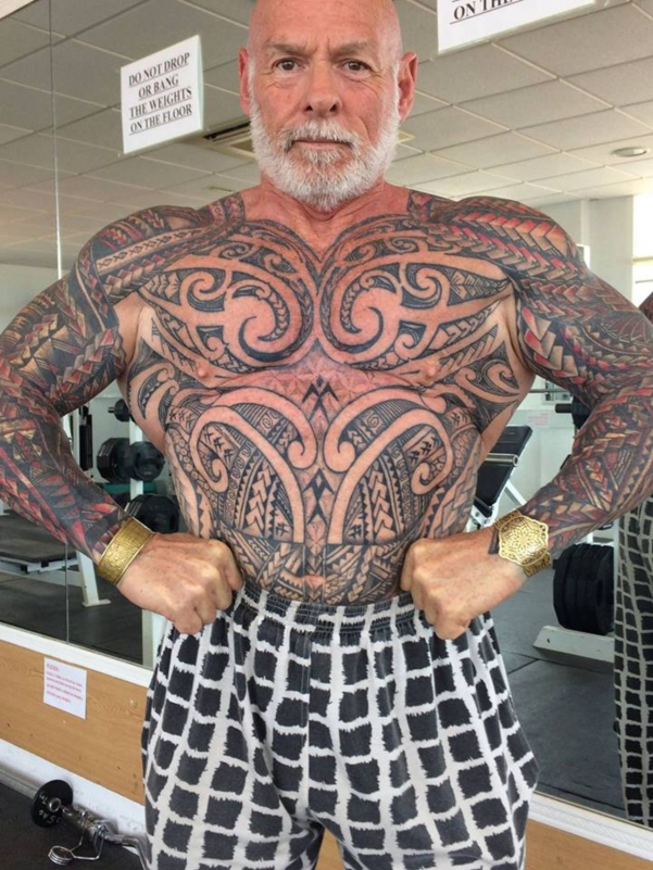 59-летний британец покрыл все тело татуировками