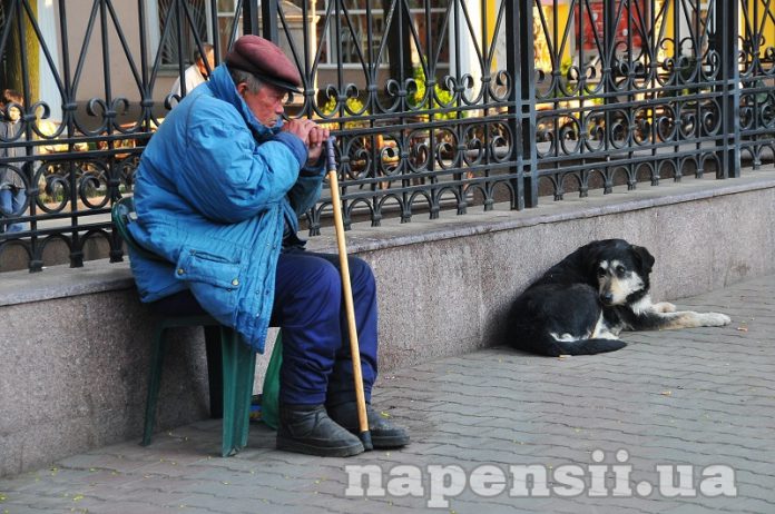 Почему не всем украинцам подняли пенсии?
