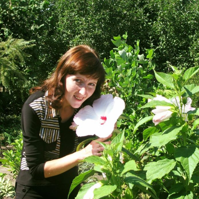 Жительница Черкасской области выращивает 600 сортов роз и 150 сортов фруктовых деревьев