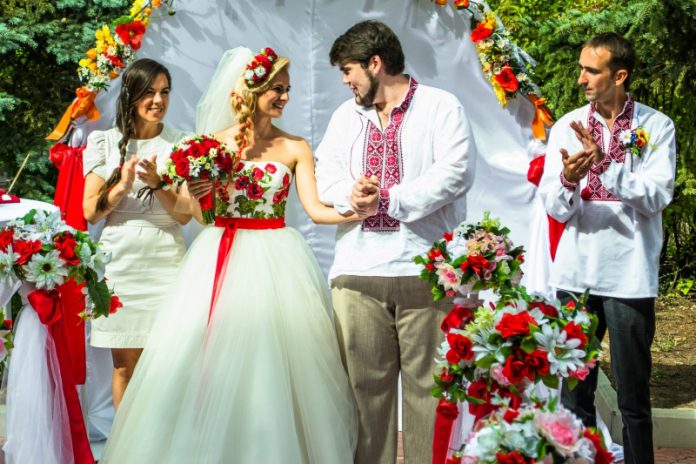 Как провести свадьбу по народным украинским традициям?