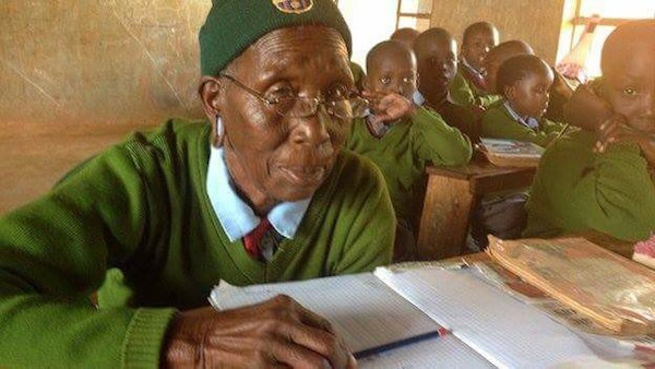 90-летняя жительница Кении отправилась учиться (ФОТО)