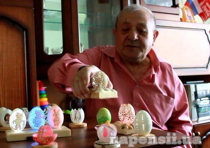 Одесский Фаберже создает скульптуры из яичной скорлупы (ФОТО)