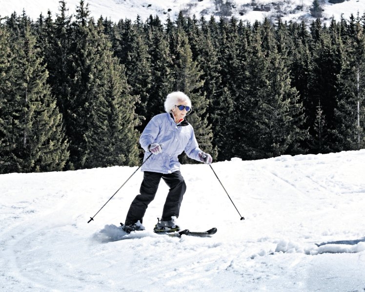 102-летняя лыжница решила уйти из спорта (ФОТО)