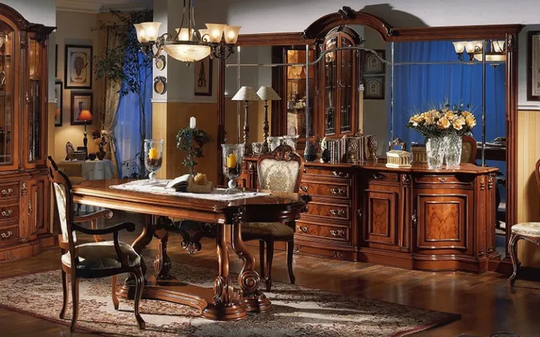 Старі меблі