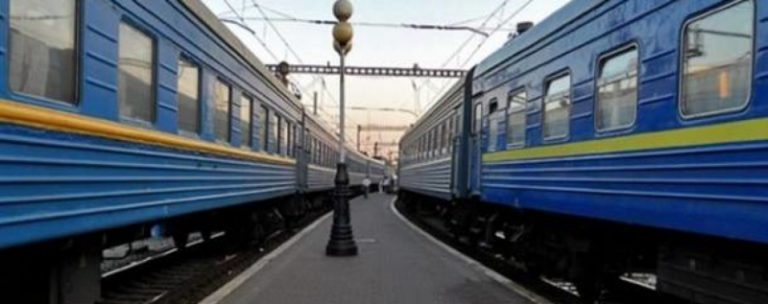 «Укрзалізниця» назначила дополнительные поезда к пасхальным праздникам