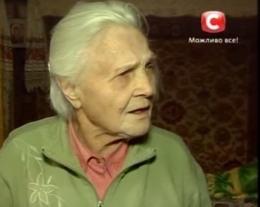 85-летняя бабушка отдала всю пенсию на АТО (ВИДЕО)