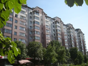 багатоповерхові будинки