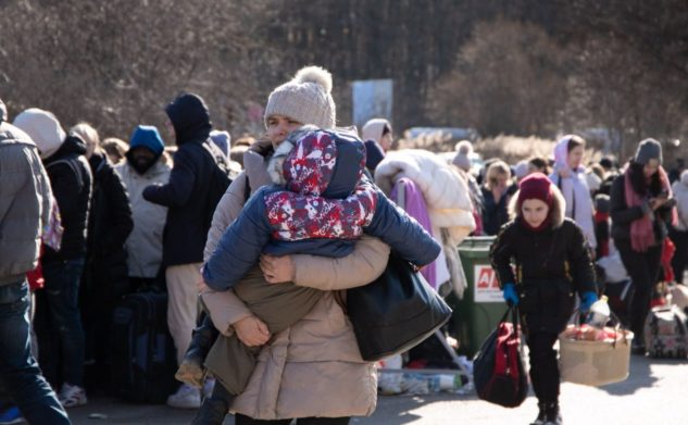 Правительство просит украинцев, которые находятся за границей, не возвращаться домой на зиму