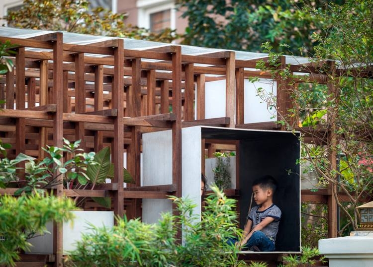 Во Вьетнаме открылась библиотека с животными и садом