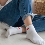 білі шкарпетки