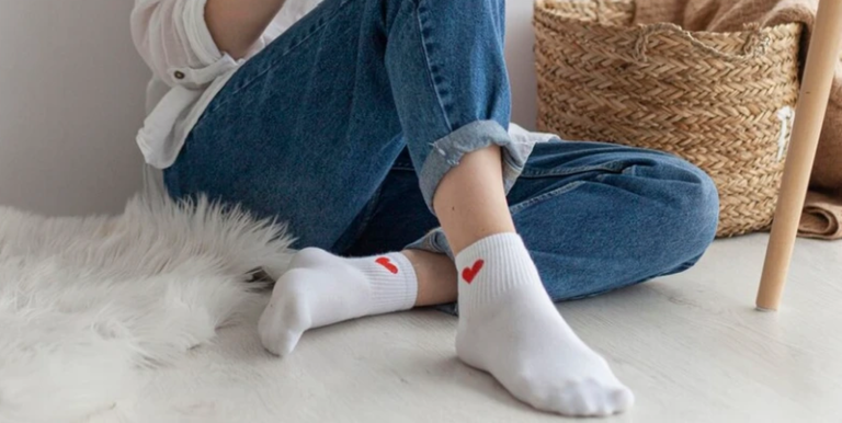 белые носки