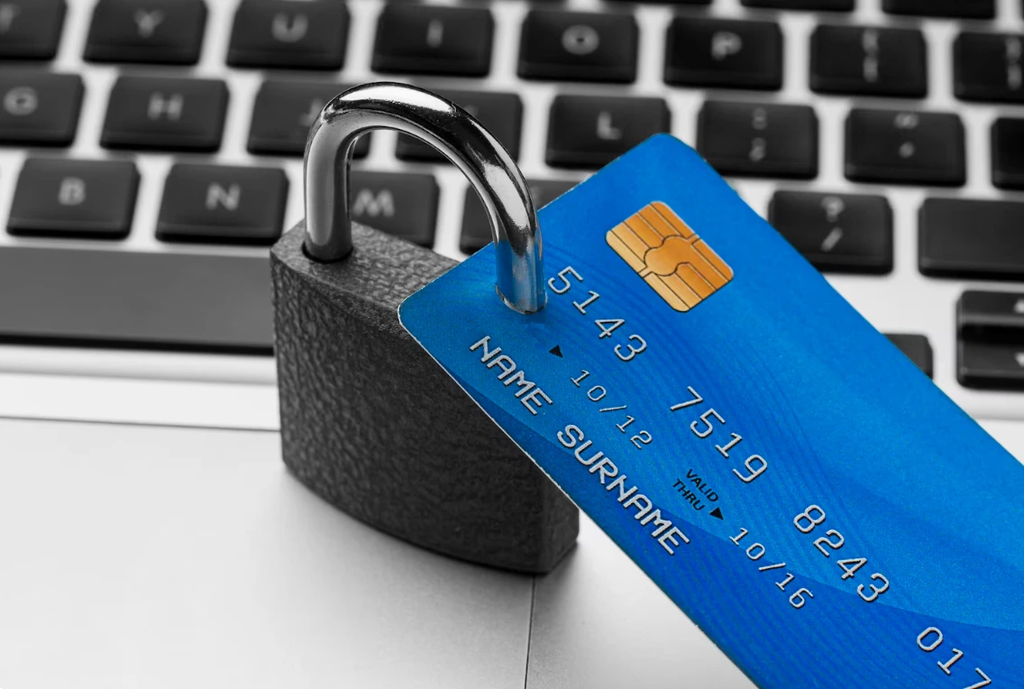 блокування банківських карт