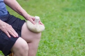 боли в коленях