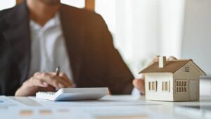 Будинок і калькулятор