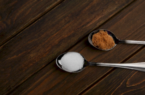 чайная ложка с сахаром