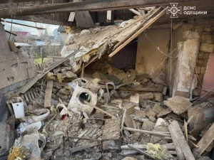 Зруйнований будинок