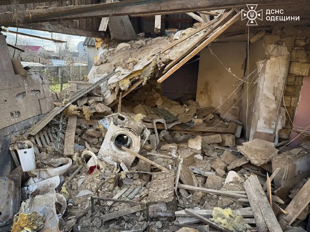 Зруйнований будинок