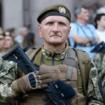 Чоловік у військовій формі