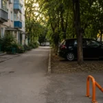 Двір багатоповерхівки