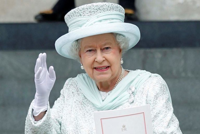 Королева Елизавета II уходит на пенсию