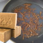 хазяйственное мыло на сковороде