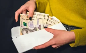 денежная помощь