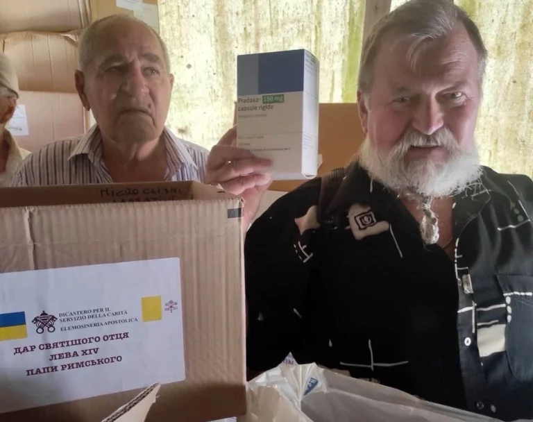 выдача гуманитарной помощи в Харькове