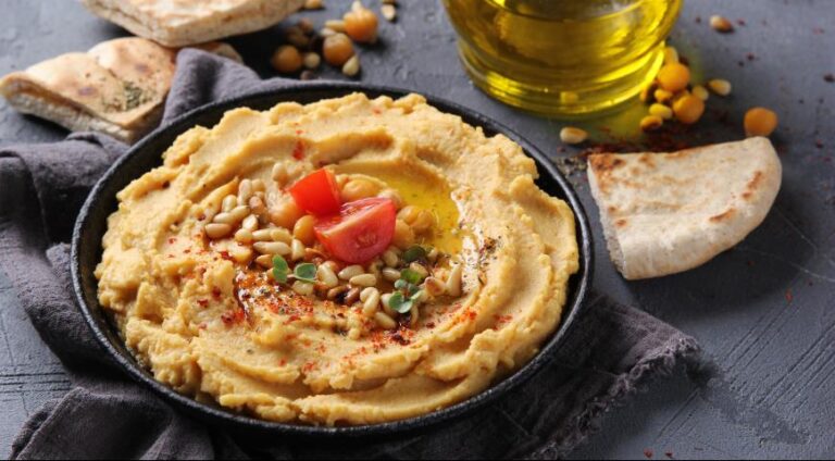 Какой сегодня праздник: 13 мая – Международный день хумуса, что мы не знаем об этой закуске