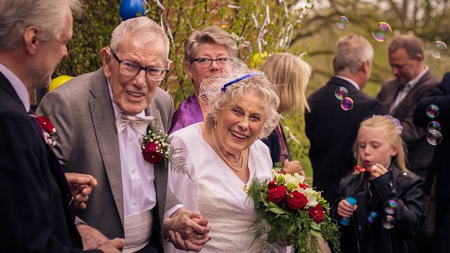 88-летняя Ингрид Йонссон и 94-летний Хокан Андерсон