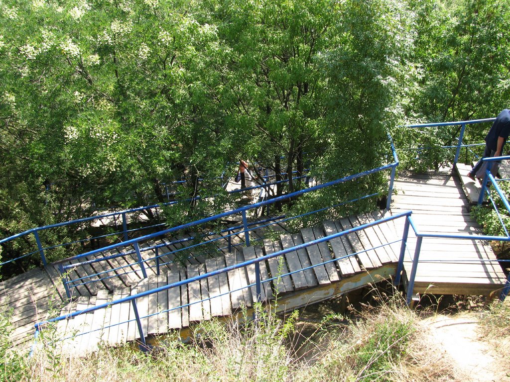 Лестница возле санатория Чкалова