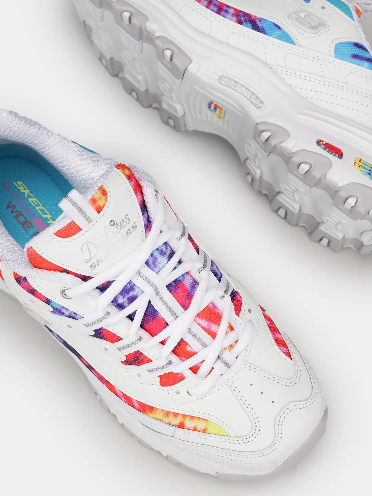 Кроссовки для спорта и жизни